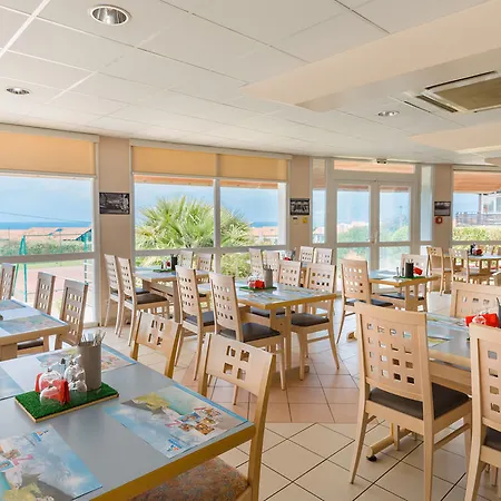 Village Vacances Azureva Anglet Holiday park 2*