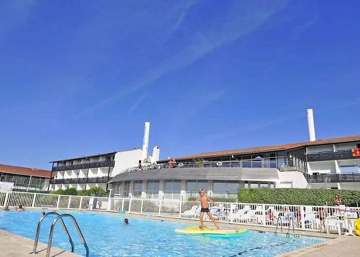 Azureva Club Village de vacances 2*