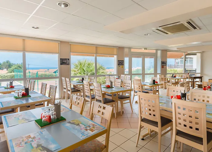 Azureva Club Village de vacances 2*